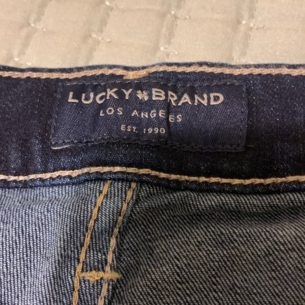 Lucky Brand Women's 5-Pocket Jeans Size 14/32 NWOT flared Bottoms Super cute - Picture 5 of 9